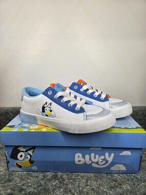Bluey Bingo Court Sneakers Ground Up White Blue Orange Women's Size 5M